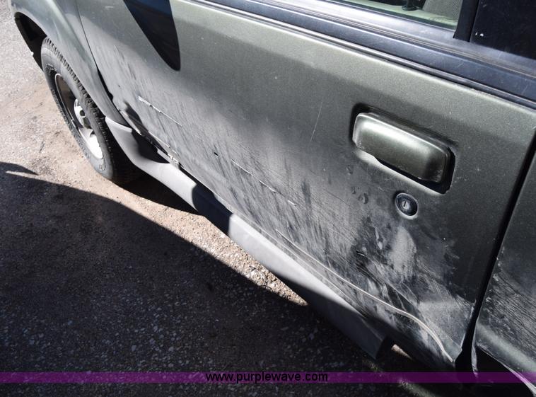 image for item K8731 2001 Ford Explorer Sport SUV