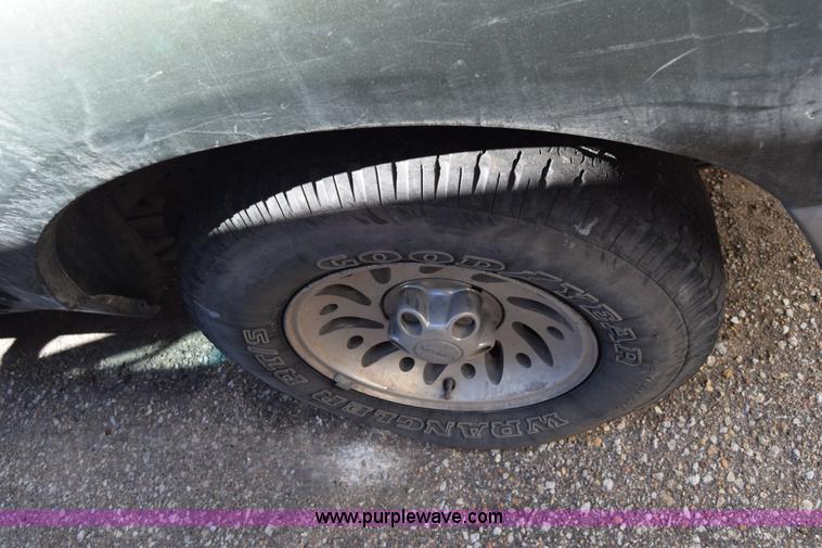 image for item K8731 2001 Ford Explorer Sport SUV