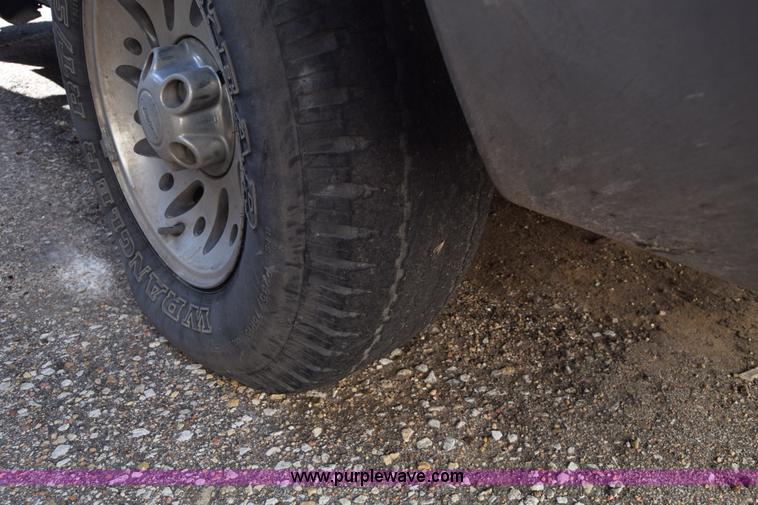 image for item K8731 2001 Ford Explorer Sport SUV