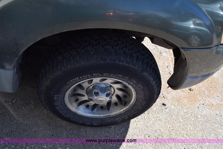 image for item K8731 2001 Ford Explorer Sport SUV