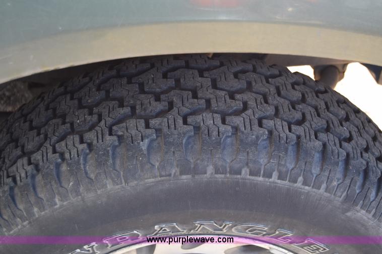 image for item K8731 2001 Ford Explorer Sport SUV