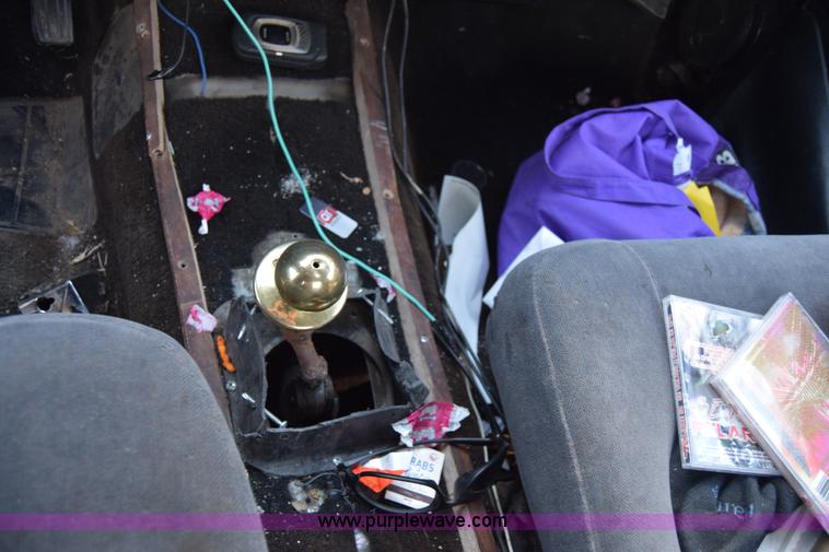 image for item K8732 1984 Nissan Pickup