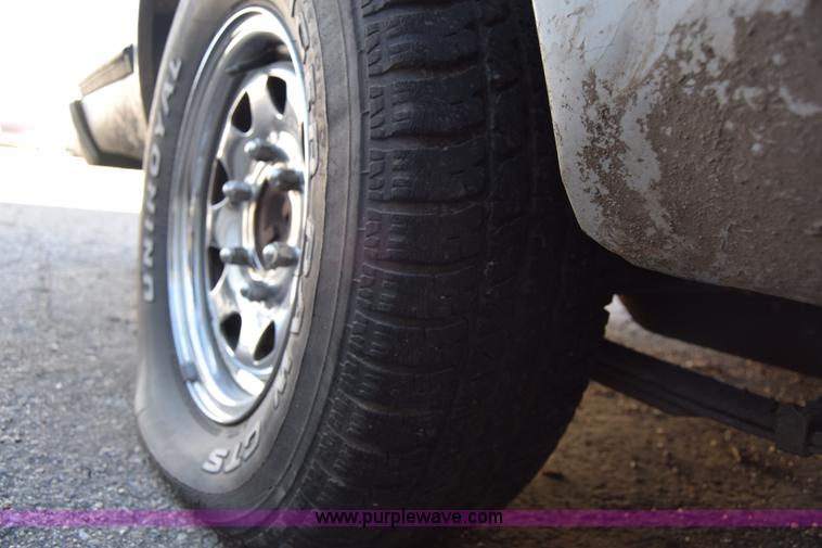 image for item K8732 1984 Nissan Pickup