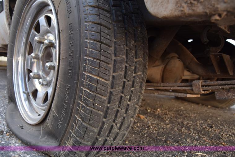 image for item K8732 1984 Nissan Pickup