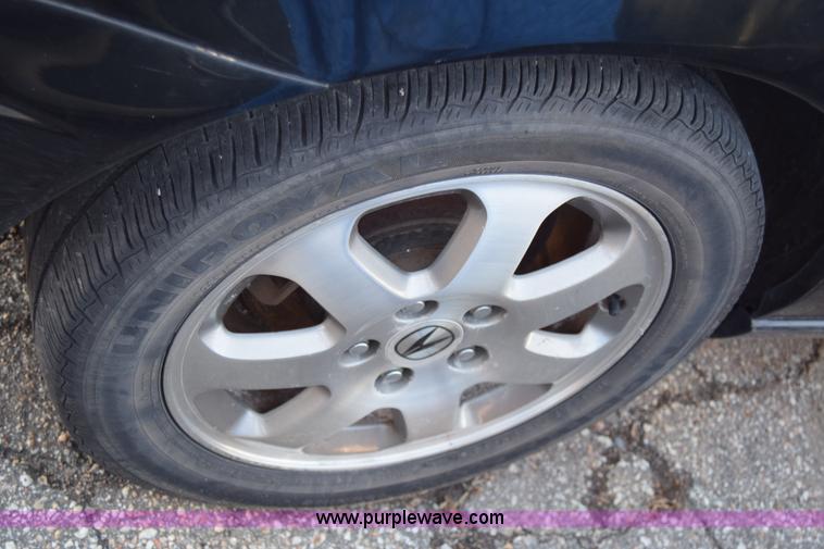 image for item L1013 2001 Acura CL