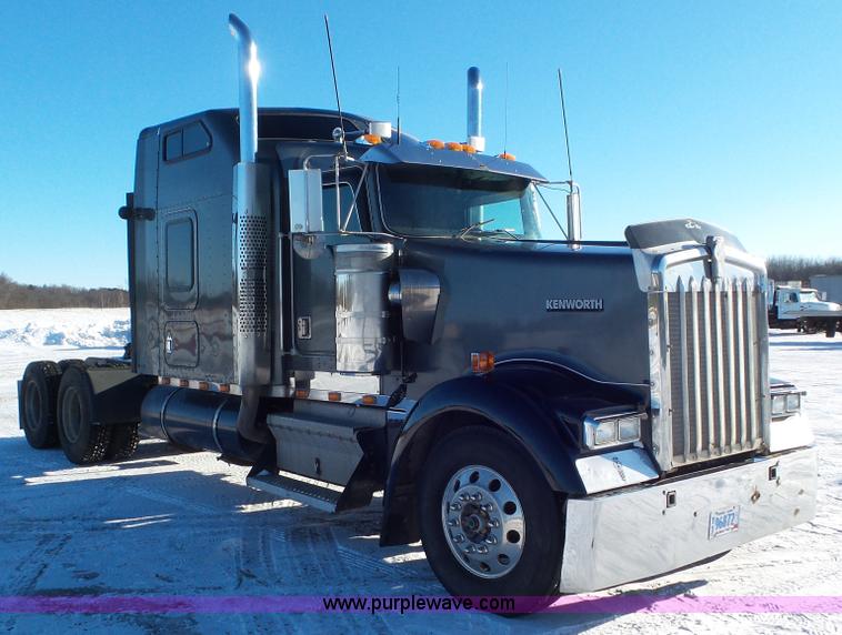 image for item K4503 1999 Kenworth W900L semi truck