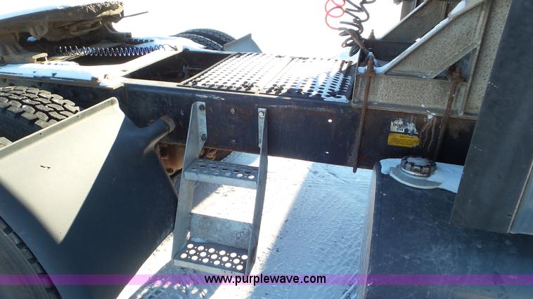 image for item K4503 1999 Kenworth W900L semi truck