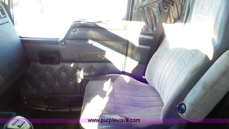 image for item K4503 1999 Kenworth W900L semi truck