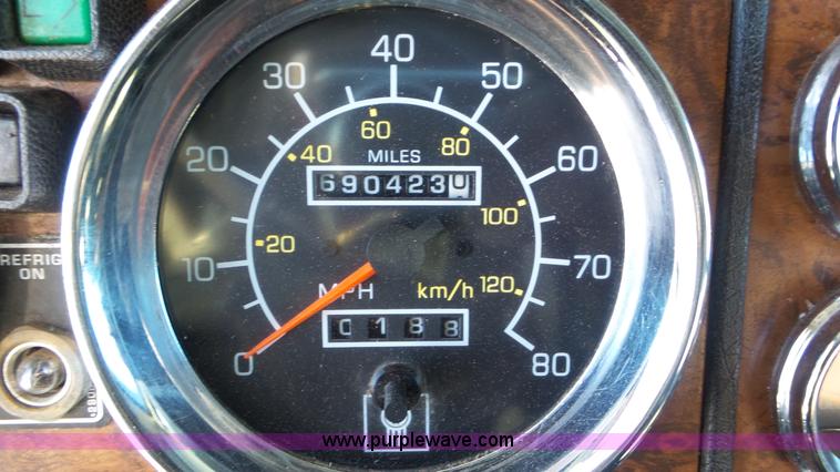 image for item K4503 1999 Kenworth W900L semi truck