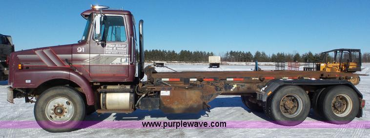 image for item K4505 1991 Volvo WG cable rolloff truck