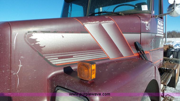 image for item K4505 1991 Volvo WG cable rolloff truck