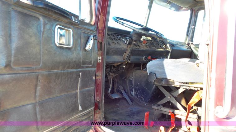 image for item K4505 1991 Volvo WG cable rolloff truck