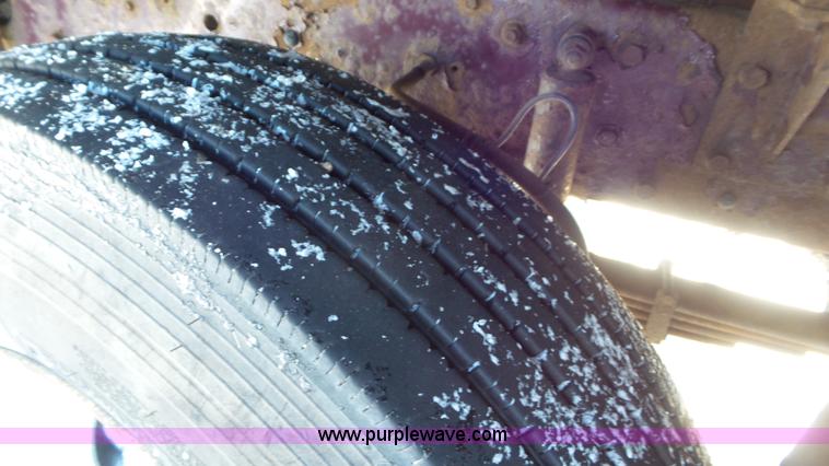 image for item K4506 1999 Mack CL713 grapple truck