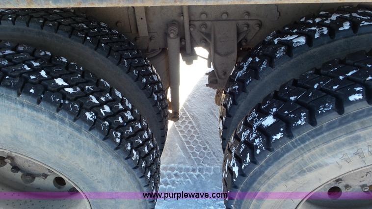 image for item K4506 1999 Mack CL713 grapple truck