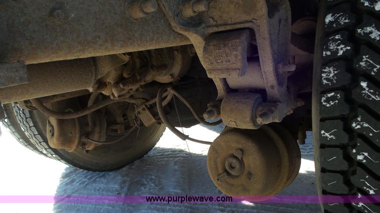 image for item K4506 1999 Mack CL713 grapple truck