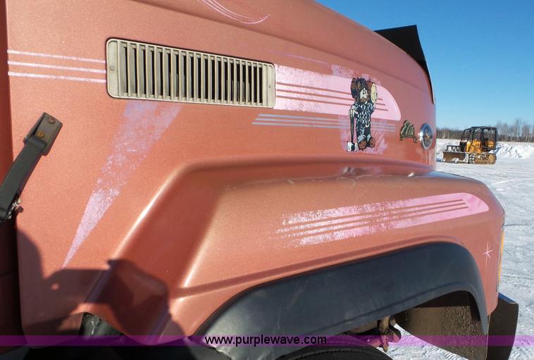 image for item K4506 1999 Mack CL713 grapple truck