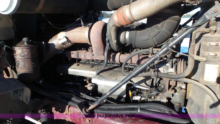 image for item K4506 1999 Mack CL713 grapple truck