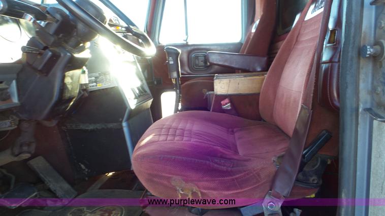 image for item K4506 1999 Mack CL713 grapple truck