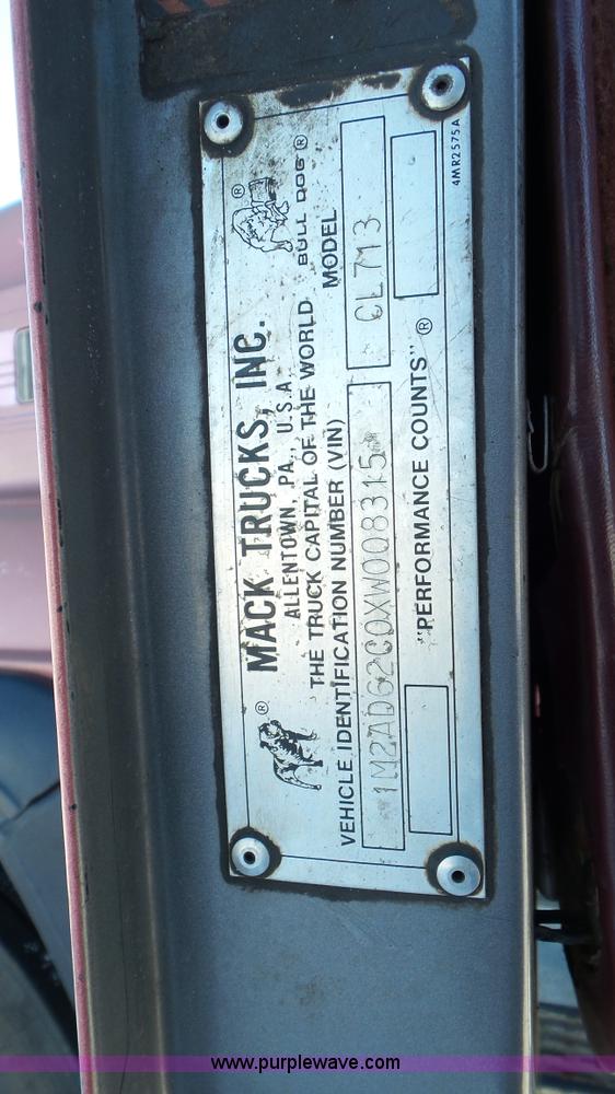 image for item K4506 1999 Mack CL713 grapple truck