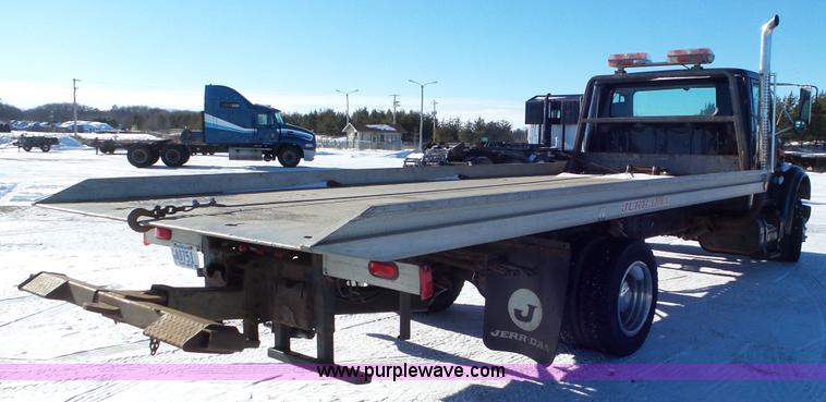 image for item K4507 1997 International 4700 rollback truck