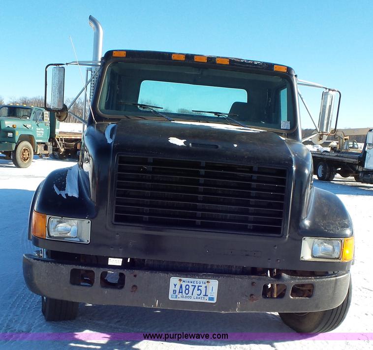 image for item K4507 1997 International 4700 rollback truck