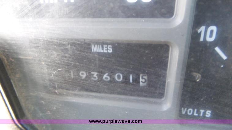 image for item K4507 1997 International 4700 rollback truck