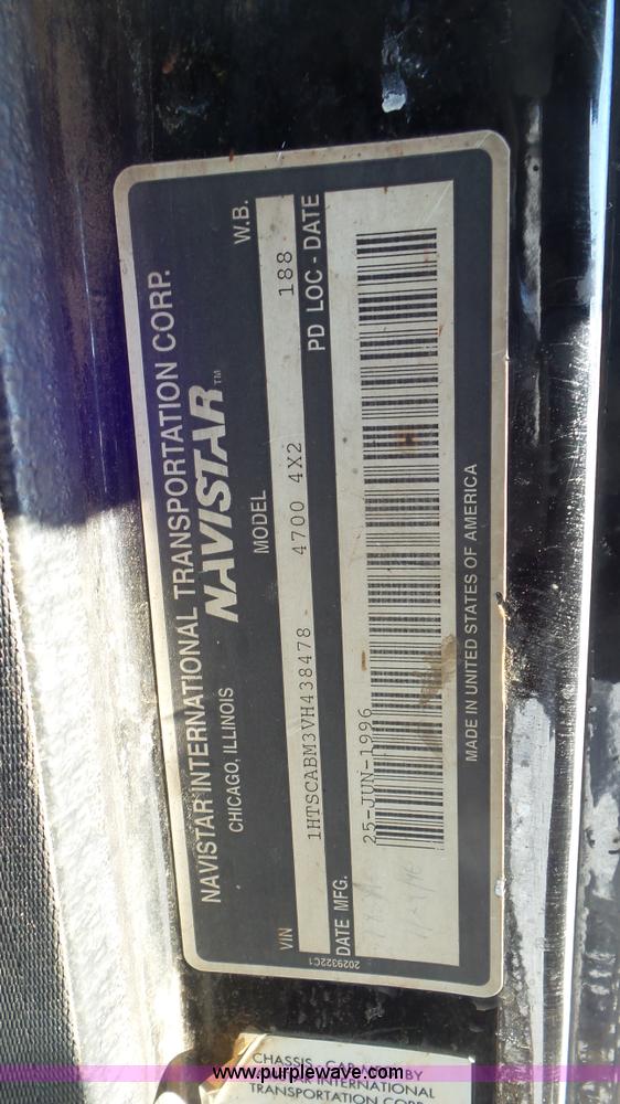 image for item K4507 1997 International 4700 rollback truck