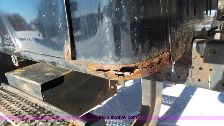 image for item K4507 1997 International 4700 rollback truck