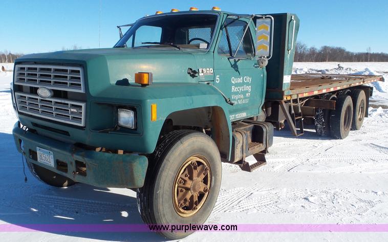 image for item K4508 1987 Ford FT900 rollback truck