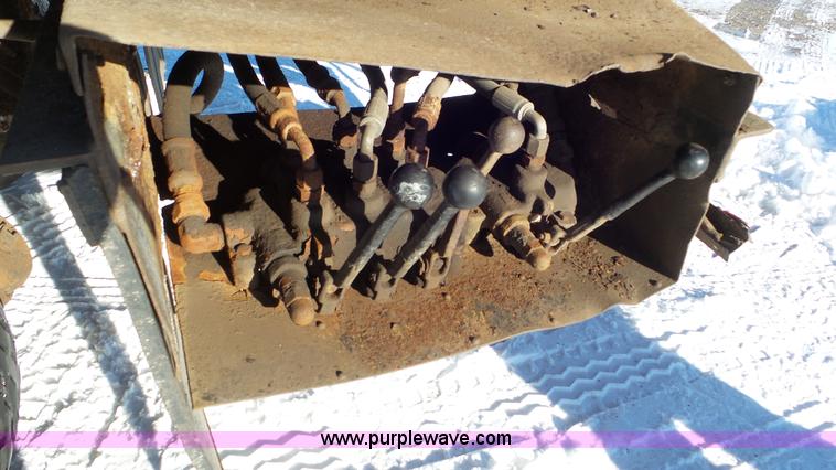 image for item K4508 1987 Ford FT900 rollback truck