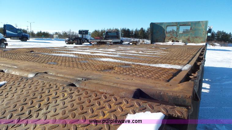 image for item K4508 1987 Ford FT900 rollback truck