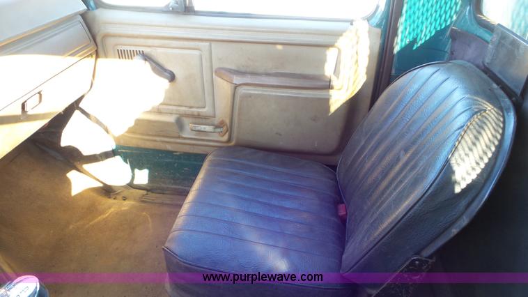 image for item K4508 1987 Ford FT900 rollback truck