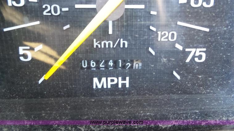 image for item K4508 1987 Ford FT900 rollback truck