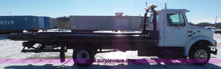 image for item K4509 2001 International 4700 rollback truck