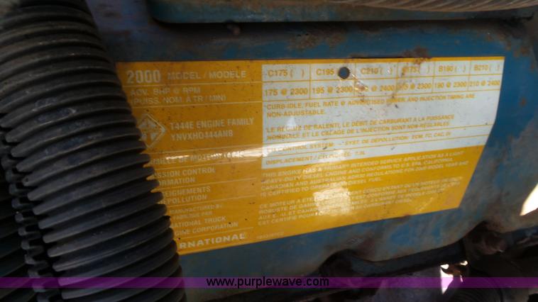 image for item K4509 2001 International 4700 rollback truck