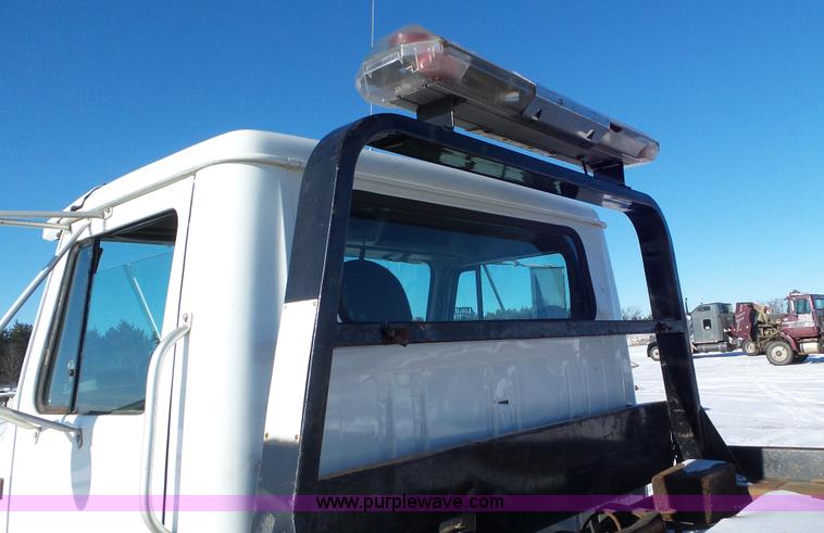 image for item K4509 2001 International 4700 rollback truck