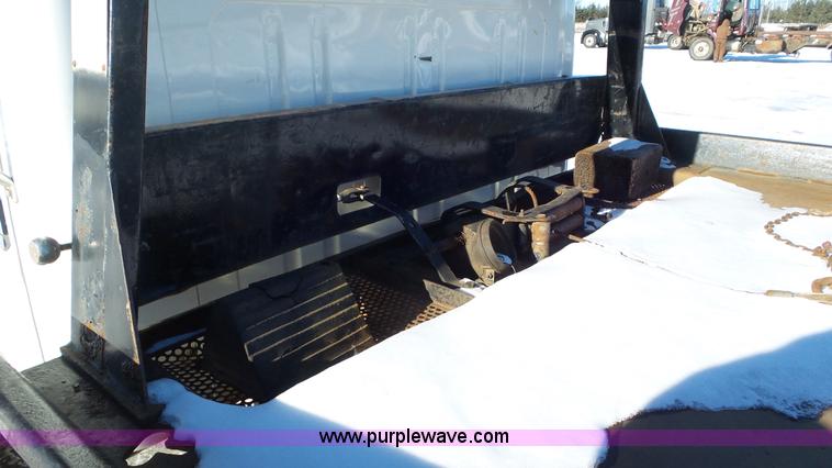 image for item K4509 2001 International 4700 rollback truck