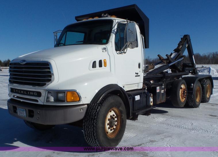 image for item K4510 2001 Sterling L9500 hook lift truck