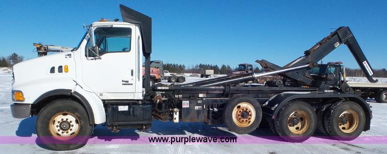 image for item K4510 2001 Sterling L9500 hook lift truck