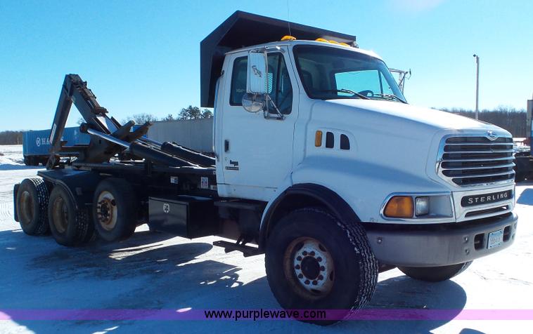 image for item K4510 2001 Sterling L9500 hook lift truck