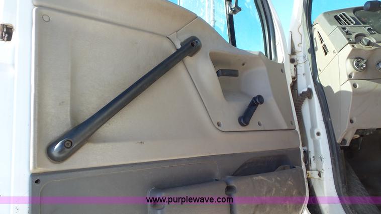 image for item K4510 2001 Sterling L9500 hook lift truck