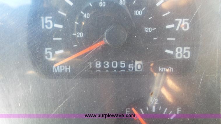 image for item K4510 2001 Sterling L9500 hook lift truck