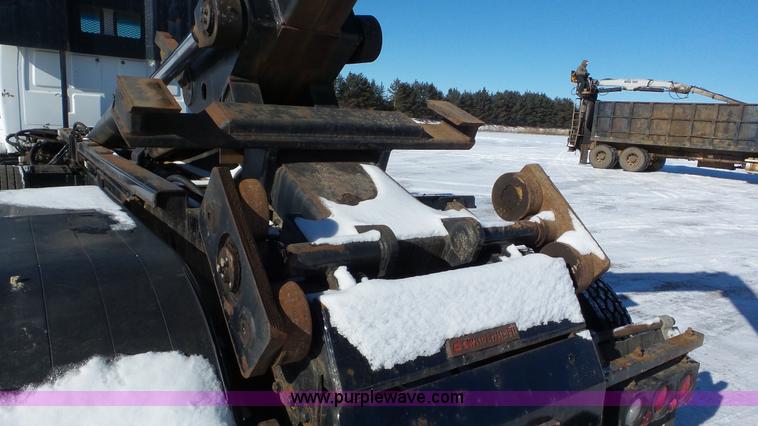 image for item K4510 2001 Sterling L9500 hook lift truck