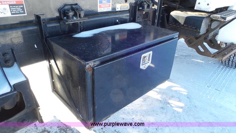 image for item K4510 2001 Sterling L9500 hook lift truck