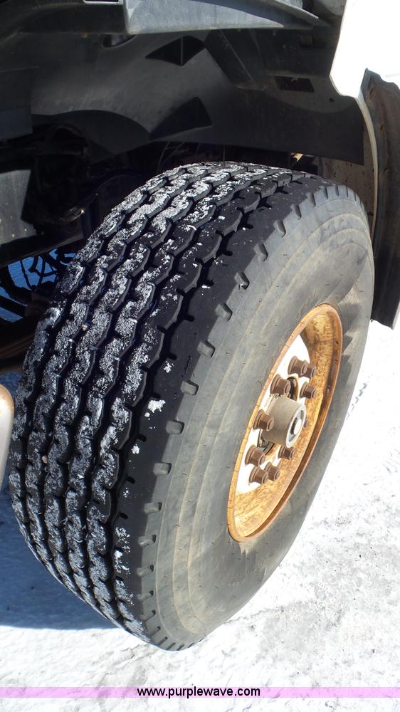 image for item K4510 2001 Sterling L9500 hook lift truck