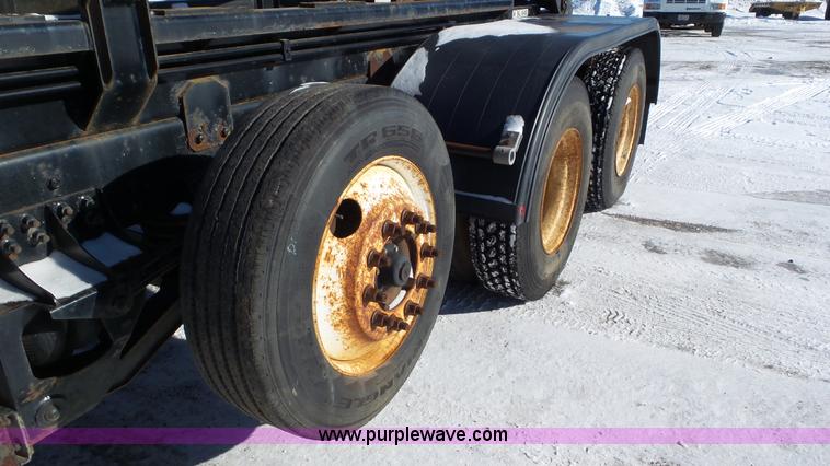 image for item K4510 2001 Sterling L9500 hook lift truck