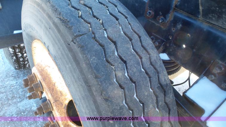 image for item K4510 2001 Sterling L9500 hook lift truck