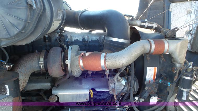 image for item K4511 2000 Mack CX613 semi truck