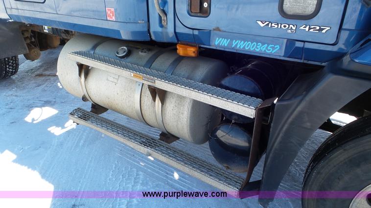 image for item K4511 2000 Mack CX613 semi truck