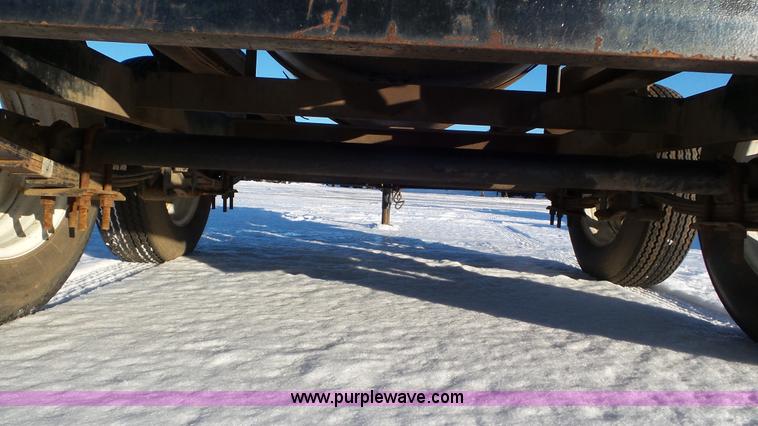 image for item K4512 2000 L&S Services TA500TK fuel trailer